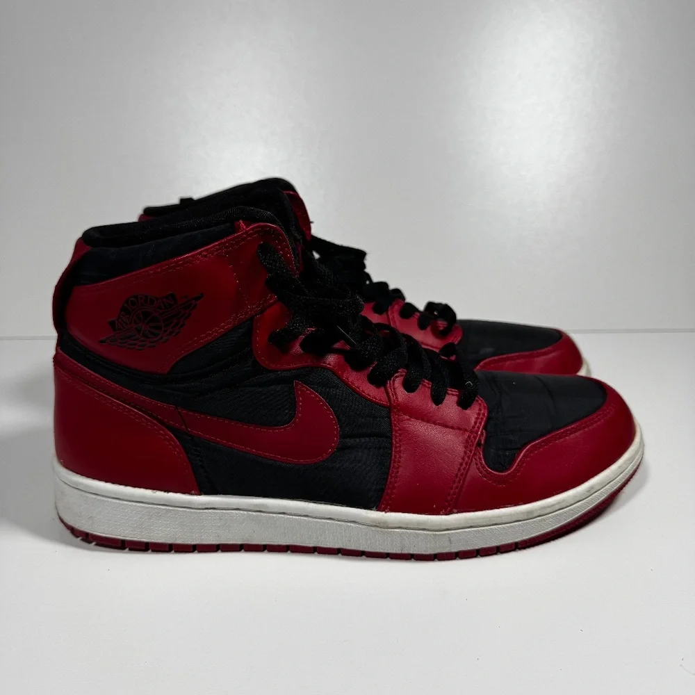 Nike Air Jordan 1 Black Red Hi Top 342132-002 Men’s 10 44 Streetwear Athleisure